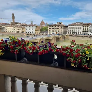 Apartment Granduca Serristori Al Ponte Vecchio, Florence